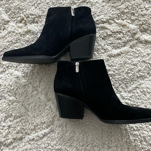 Sam Edelman Walden Black Suede Bootie 9M